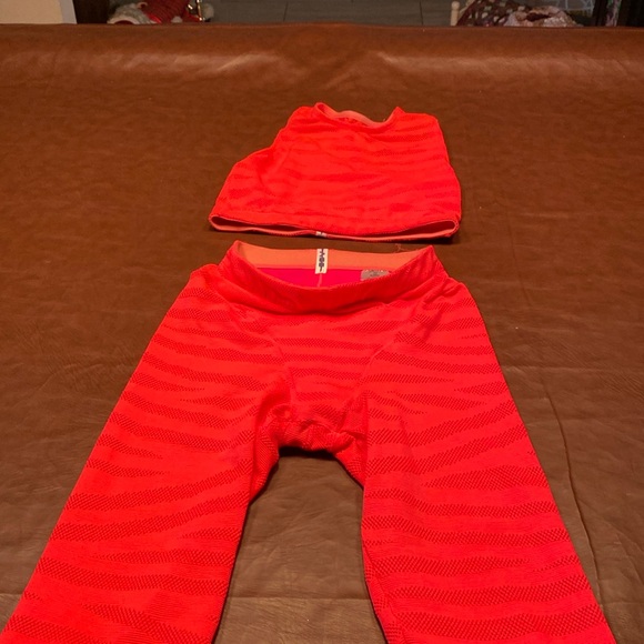 Workout set two piece - Picture 1 of 6